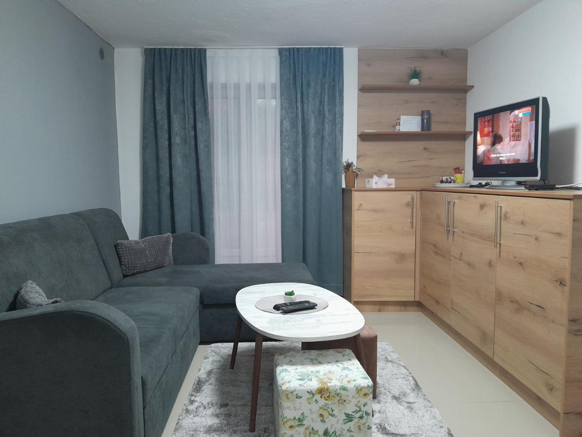 Apartmani Bet Gradacac 1 Maj Broj 24 Exteriör bild